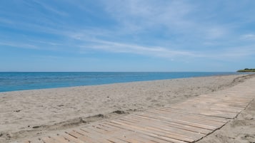 Una playa cerca