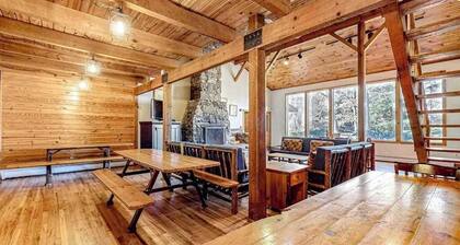 Spacious Black Mountain cabin with game room, wood fireplace, firepit, & W/D