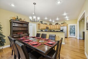 Dining - Cozy yet Spacious – Game Room – Double-sided Fireplace (Pigeon Forge)