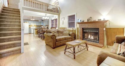 Quiet dog-friendly riverfront house with large back deck, hot tub, fireplace