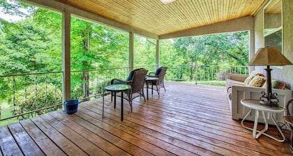 Charming home with fireplace, central AC, washer/dryer, & fast WiFi