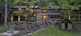 21-acre multi-home escape with hot tub, hiking trails & waterfalls