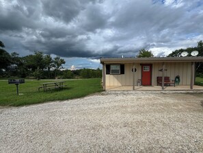 Exterior - Charming 1-bedroom cabin w/sweeping views! Minutes from downtown Denison. (Denison)