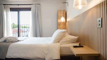 Studio, Multiple Beds | Living area