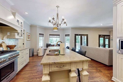 Expansive Designer Estate w/ TV Room, Spacious Kitchen & Large Yard dog friendly