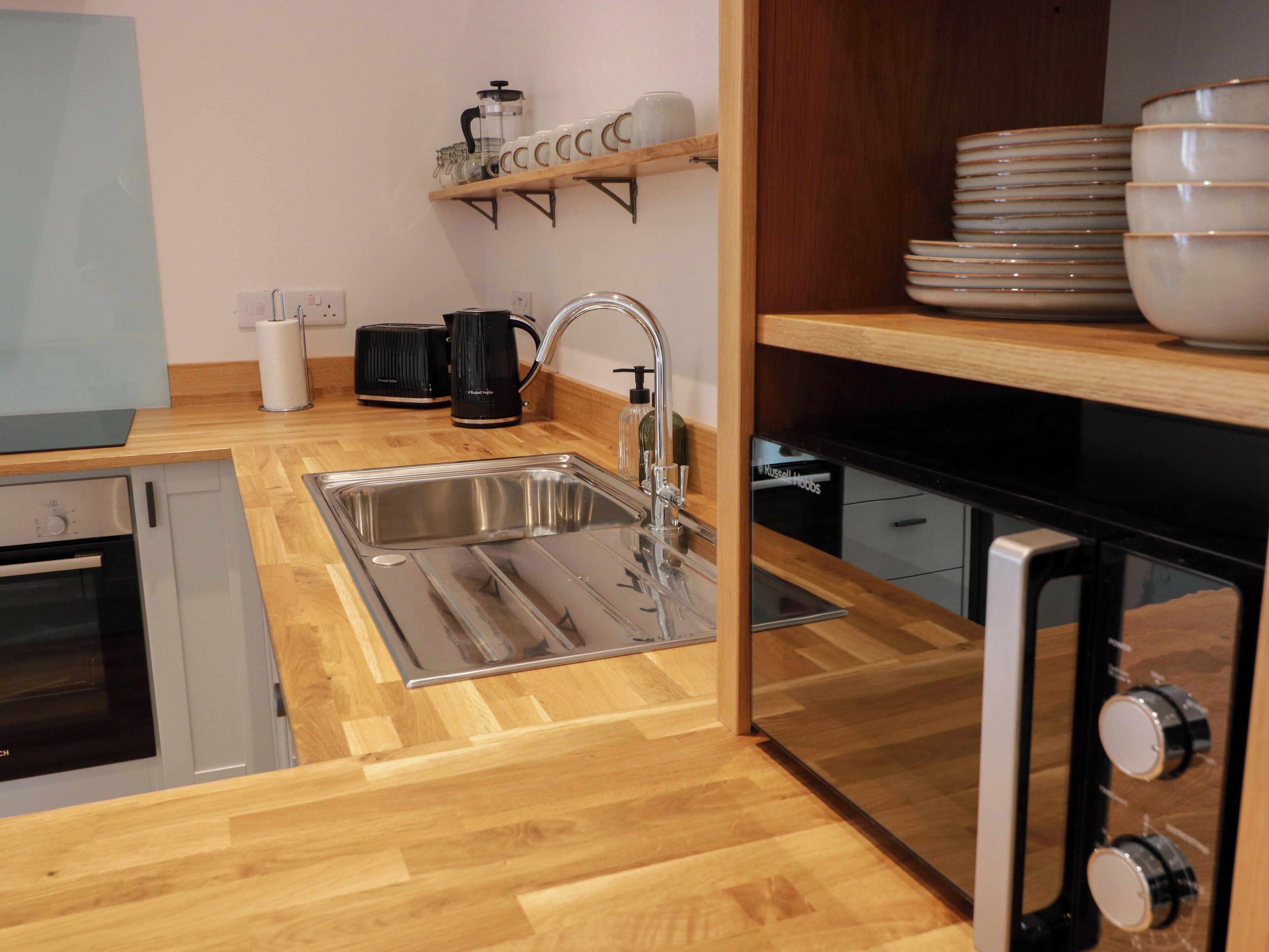 Dishwasher, cookware/dishes/utensils