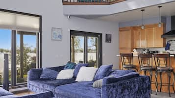 Smart TV, DVD player, books