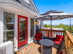 Property grounds - Historic Cap Hill Oasis w/View | Dogs Stay Free! (Seattle)