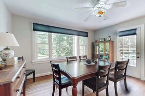 Dining - Dog-friendly Nature Retreat with Deck, Covered Patio and Open Spaces (Brevard)