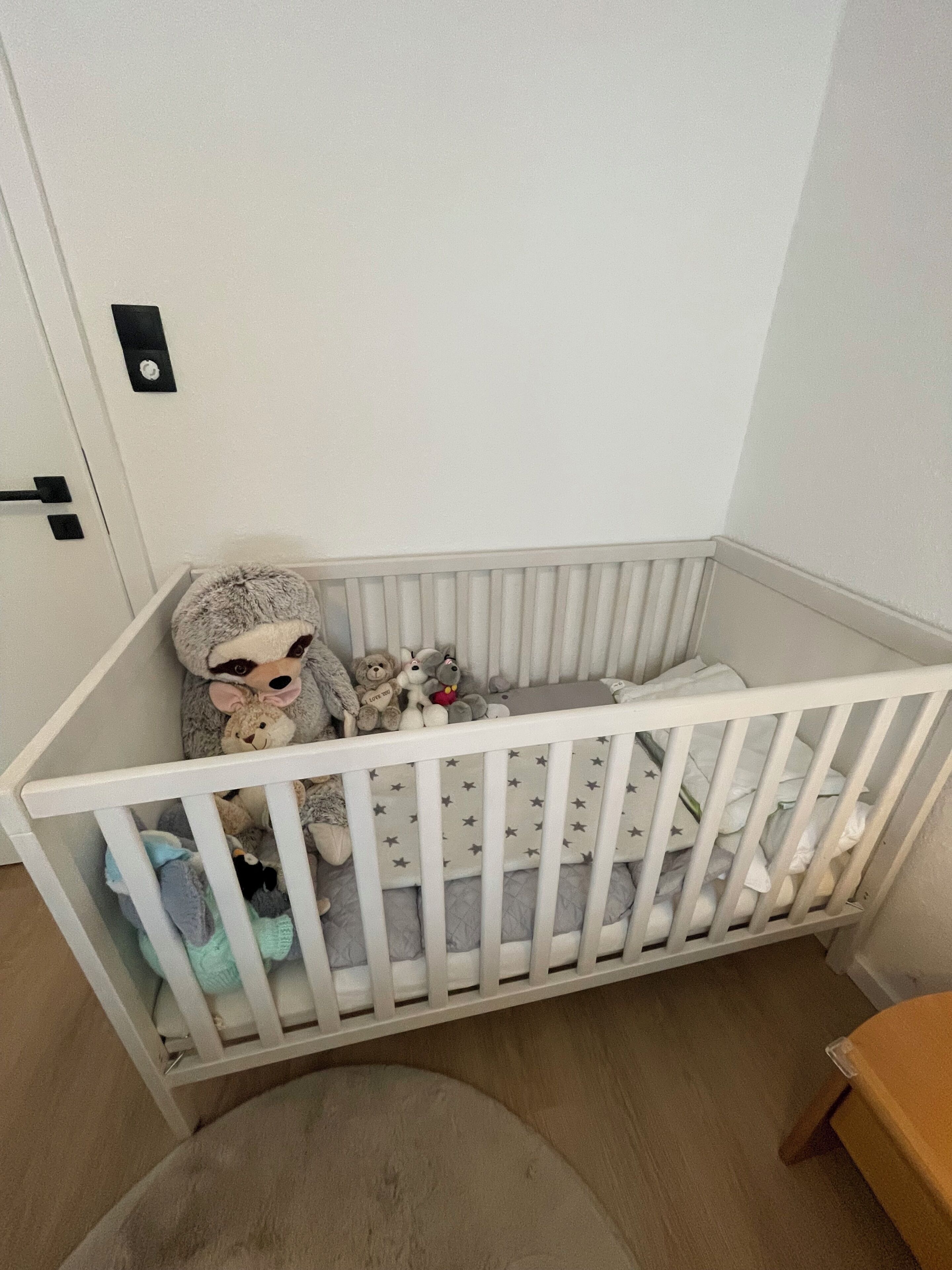 2 bedrooms, in-room safe, desk, iron/ironing board