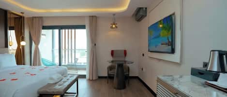 In-room safe, desk, laptop workspace, soundproofing