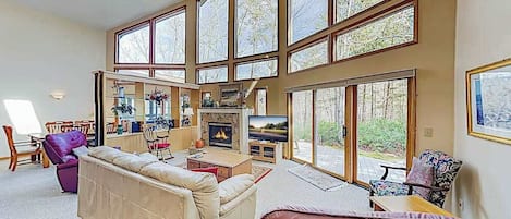 TV, fireplace, DVD player, stereo
