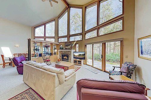 Spacious Narnia on Earth by Lake Lure Beach w/ Gym, Hot Tub, Pools & Tennis