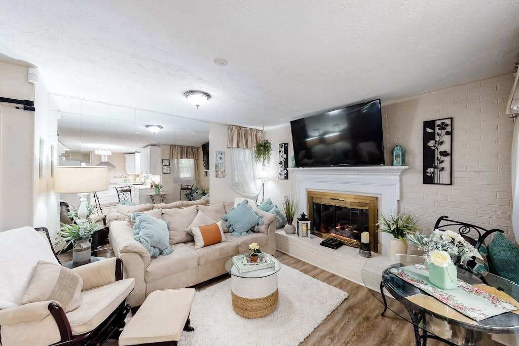 TV, fireplace, stereo, offices