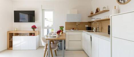 LÀgenhet (Classic one bedroom apartment with se) | Eget kök | KylskÄp