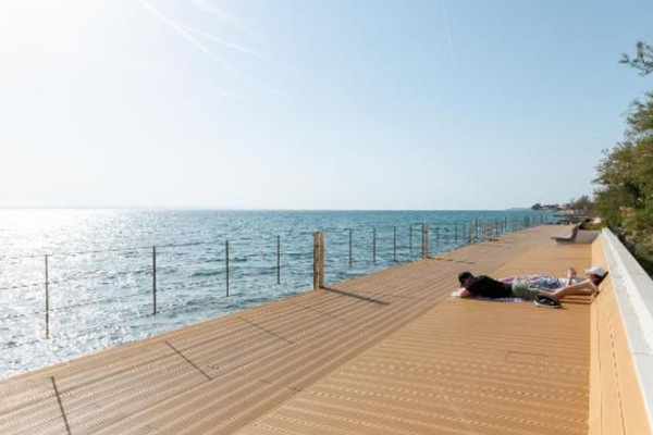 Strand