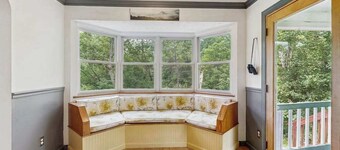 Charming Riverfront House with Full Kitchen, Wifi, and Central AC | Dog-Friendly