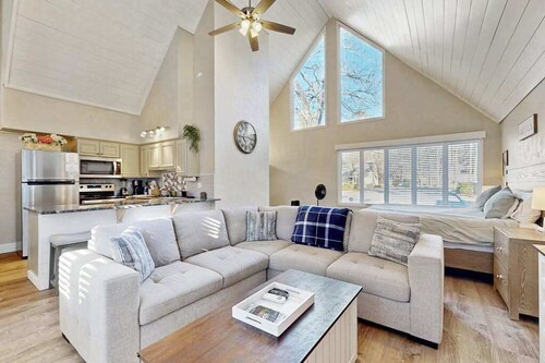Studio in the Heart of Sapphire, NC: Pool, Golf Course, Dog-Friendly, & More