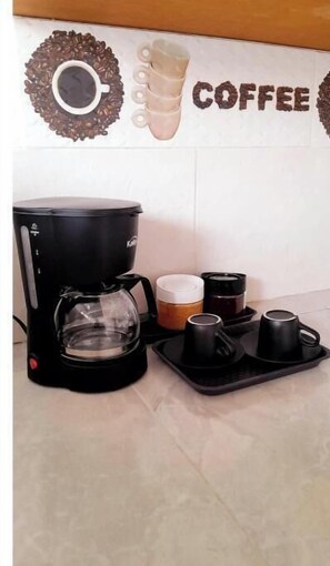 Kaffee und/oder Kaffeemaschine