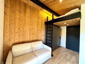 TV - Studio with balcony and view, close to the slopes (Demi-Quartier)