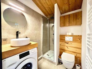 Shower, hair dryer - Studio with balcony and view, close to the slopes (Demi-Quartier)