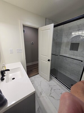 Bathroom - Newly renovated 3-bedroom farmhouse with country views and easy highway access (Belton)