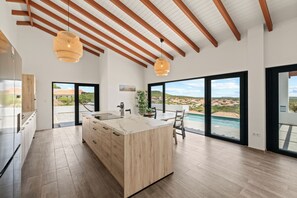 Interior - Villa Bista di Laman, stunning views over Bandabou, 3 bedrooms and private pool (Willemstad)