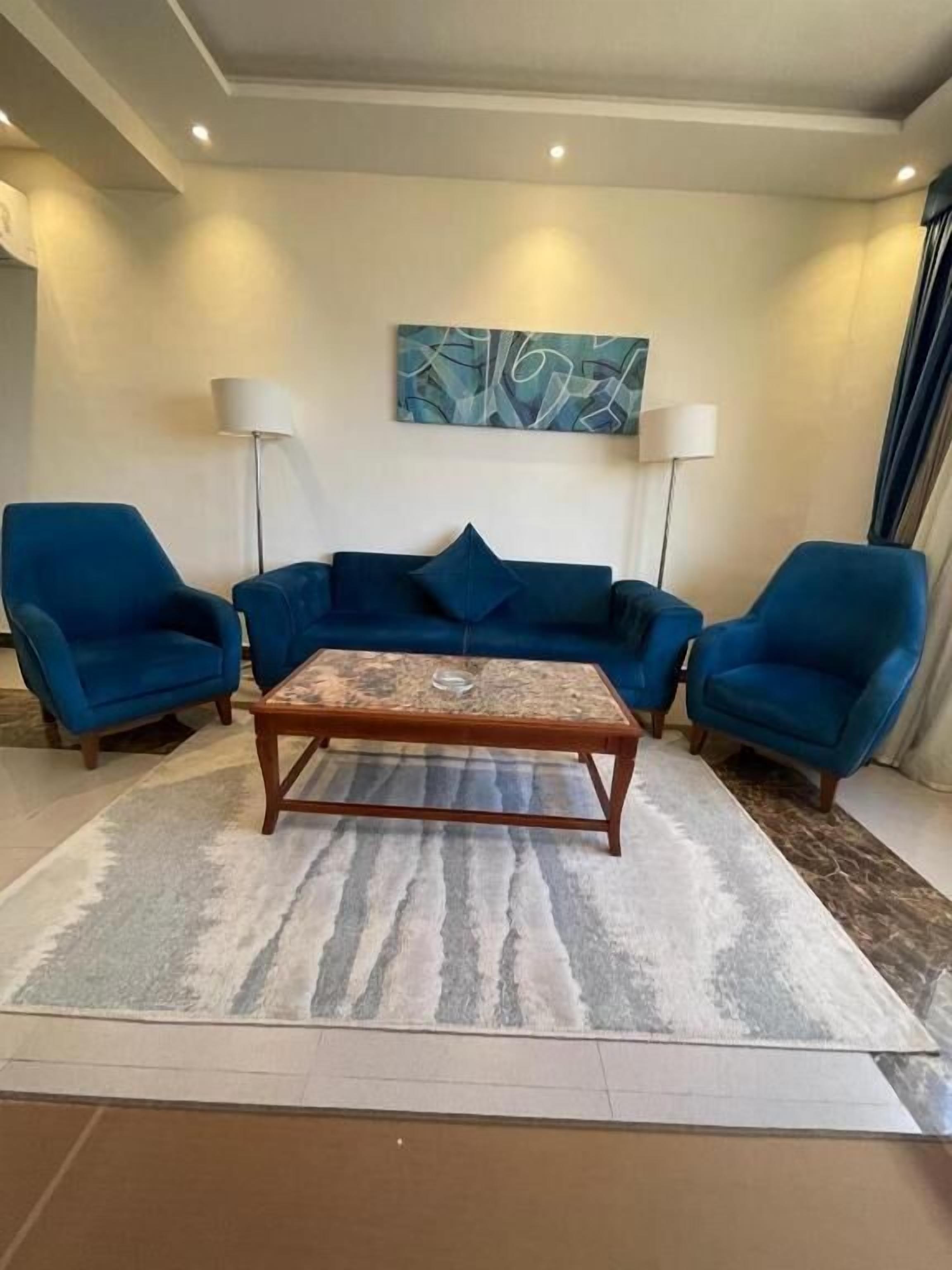 Phòng Suite Cao cấp, quang cảnh biển | Khu phòng khách