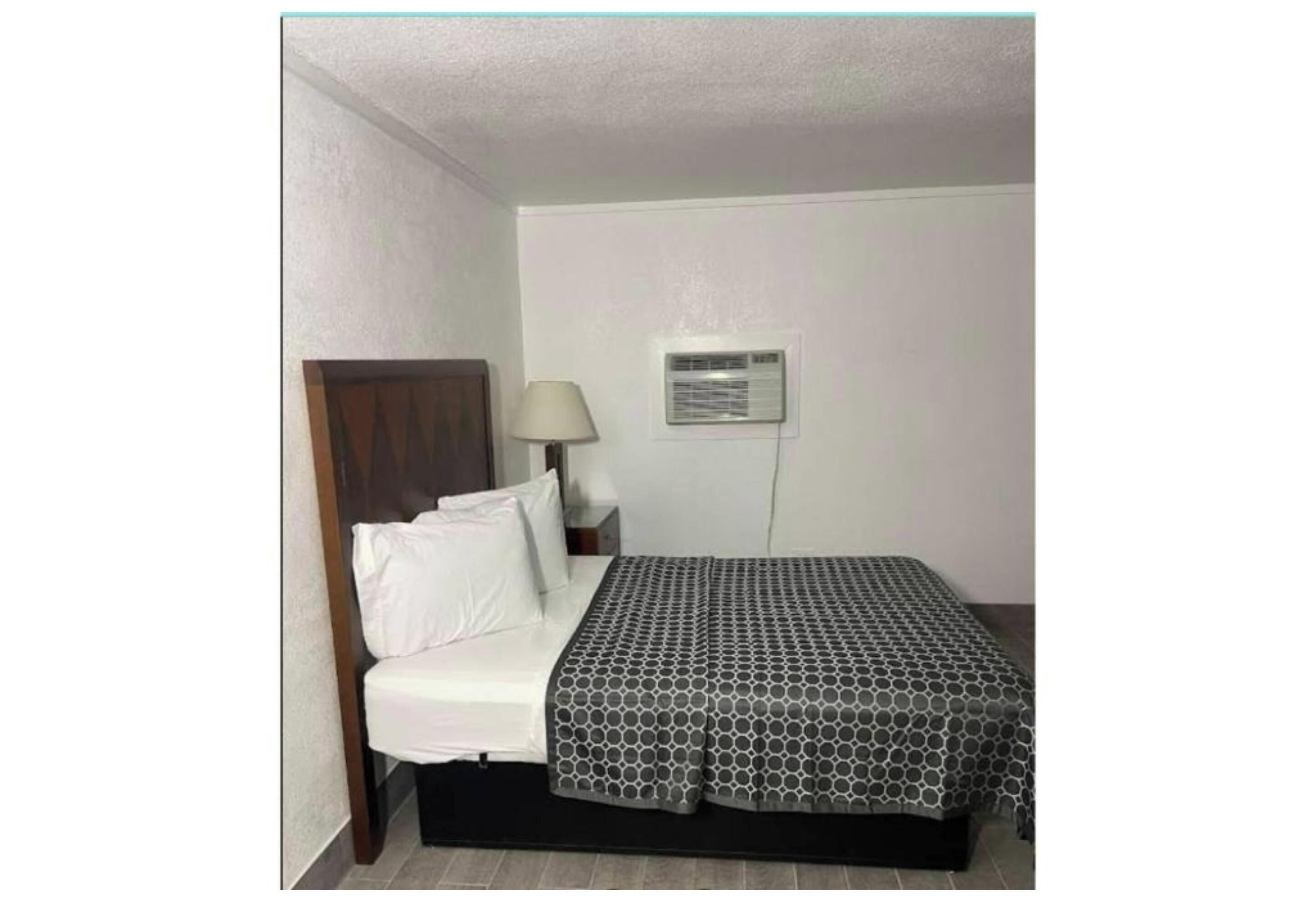 Desk, iron/ironing board (on request), WiFi (free), bed sheets