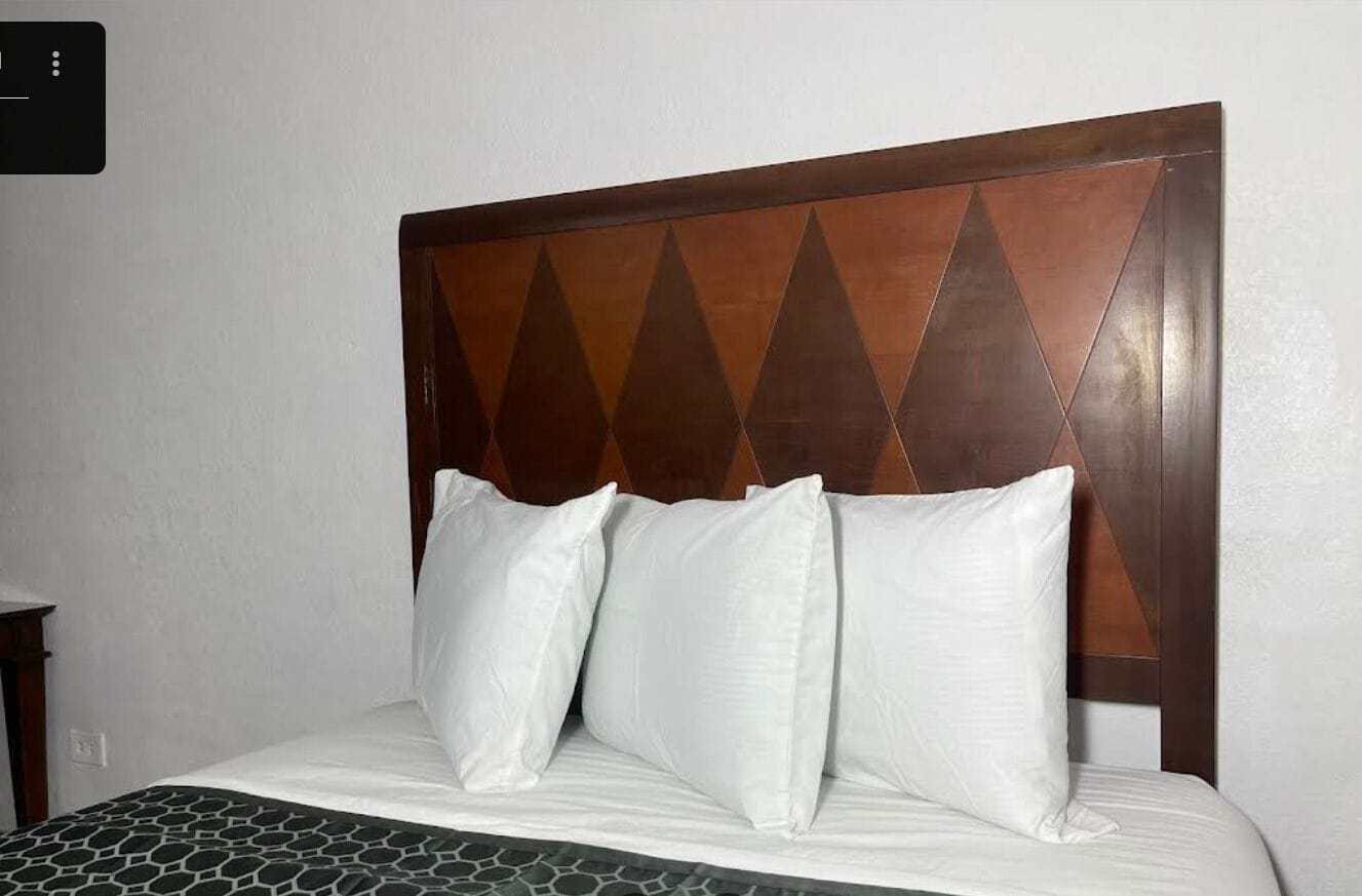 Room, 1 King Bed, Non Smoking | Desk, iron/ironing board, free WiFi, bed sheets
