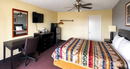Deerfield Inn & Suites Steele Near Blytheville I 55