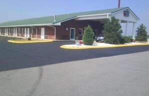 Exterior - Deerfield Inn & Suites Arkansas Near Blytheville I 55 (Steele)