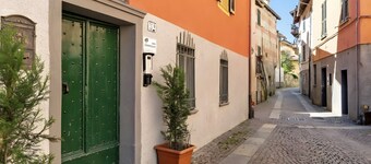 Apartment 'Museum View B' with Wi-Fi and Air Conditioning