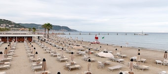 Apartment 'M&M House Beach - 4 Salti Dal Mare' with Mountain View, Wi-Fi and Air Conditioning