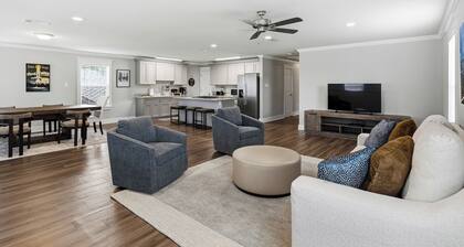 Garden District Luxury Oasis-Private Garage