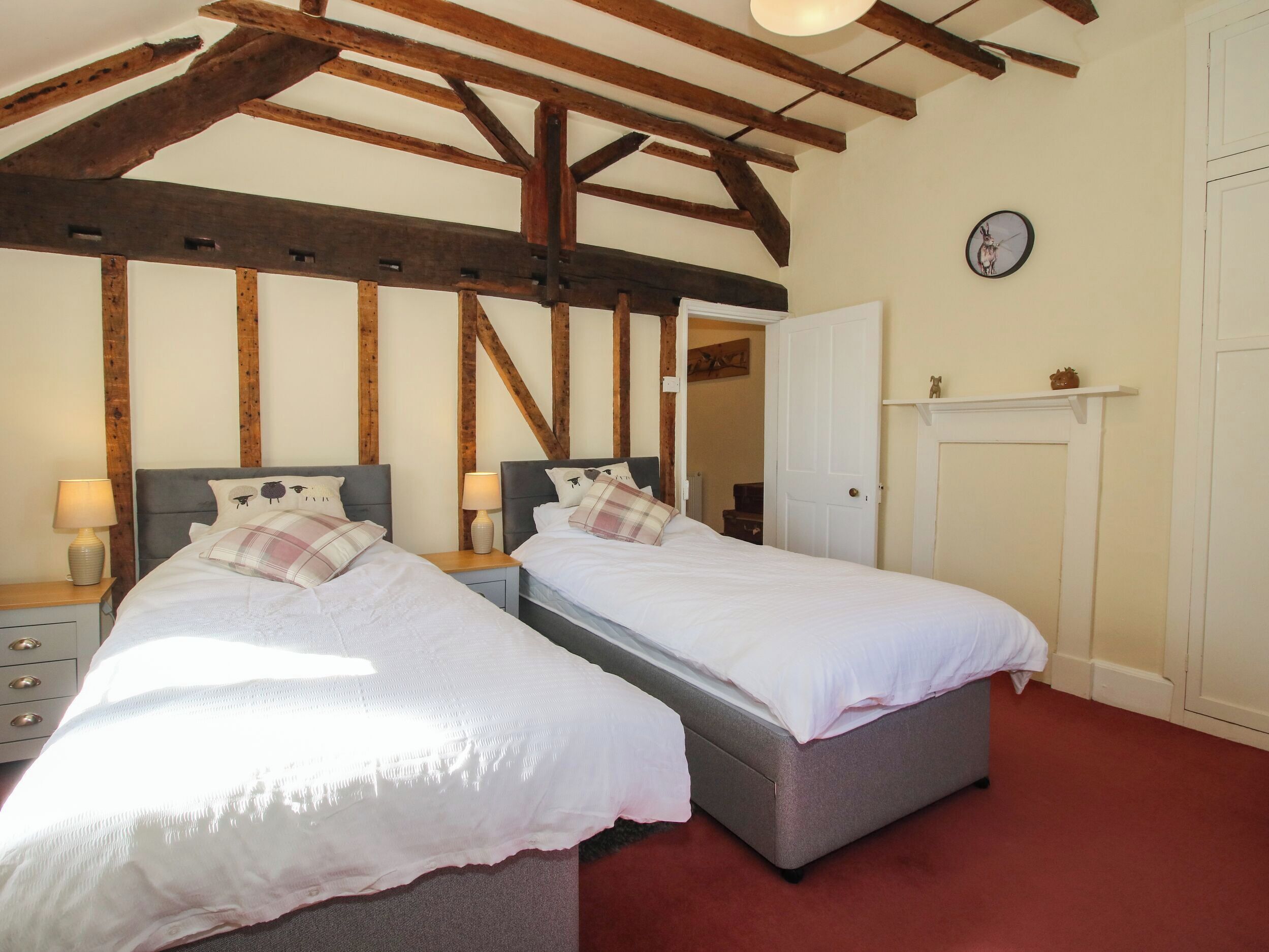 3 bedrooms, WiFi (free), individually decorated, individually furnished