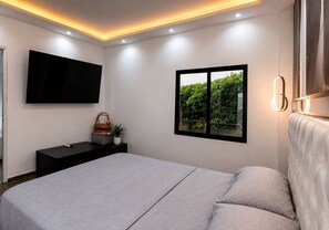 Desk, WiFi, bed sheets
