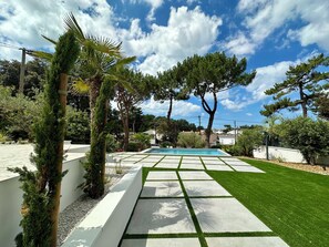 Property grounds - ROYAN PONTAILLAC UPSCALE VILLA "LES PINS" 2/4/6 PERSONS WITH POOL (Royan)