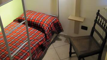 WiFi, bed sheets