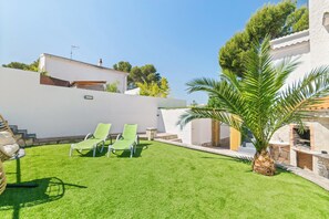 Terrace/patio - Villa con Piscina Privada y Vistas al Garraf (Sant Pere de Ribes)