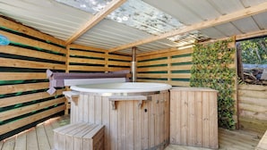 Bain à remous intérieur