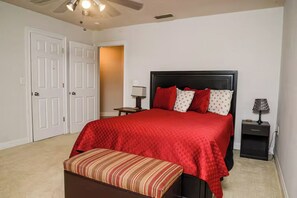 Room - Small town living in Loxley (Loxley)