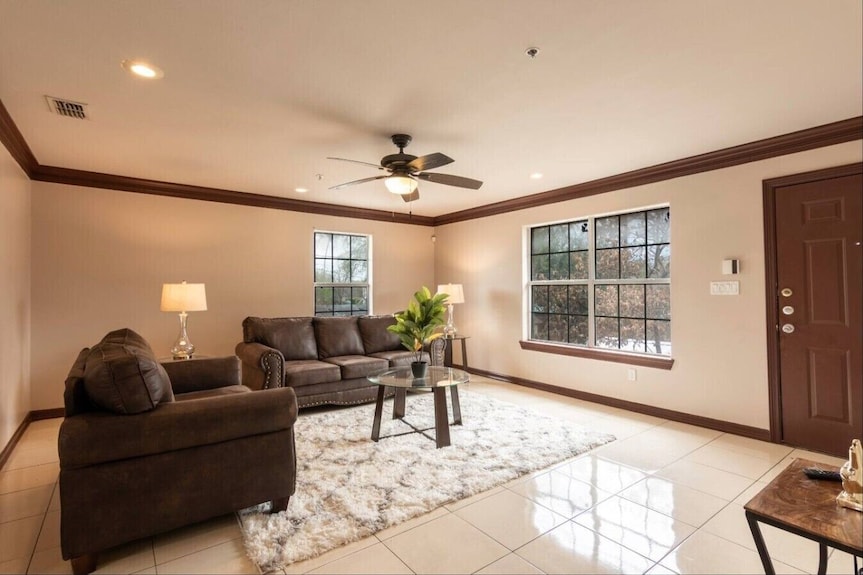 Fast Wi-fi Spacious & Cozy Central Dt Home - McAllen, TX