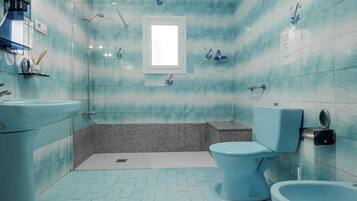 Shower, towels
