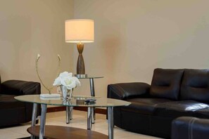 Interior - Central Wide & Spacious Downtown Home (McAllen)