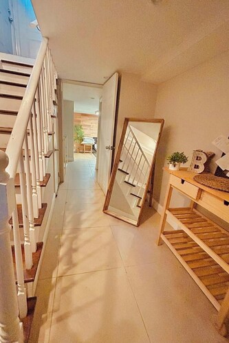 Charming 1-bedroom apartment with AC in cozy near JFK AIRPORT!