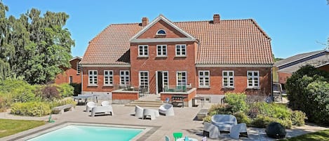 House | Pool | Outdoor pool