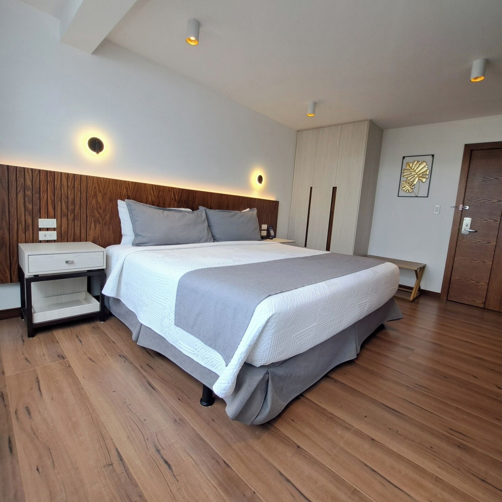 Deluxe Single Room