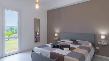 Iron/ironing board, WiFi, bed sheets