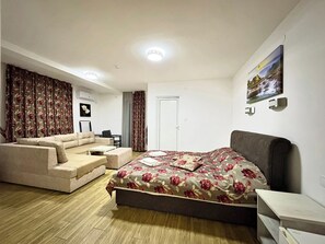 Luxury Suite, Balcony, Pool View | Living area - Hotel Sunrise (Delchevo)
